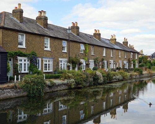 house, river, architecture-1596545.jpg